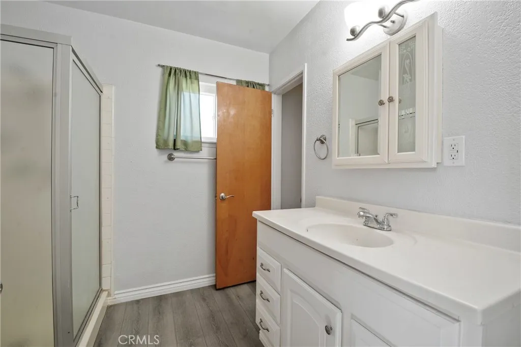 5316 Emerald Street, Torrance, California 90503 home-pic-10