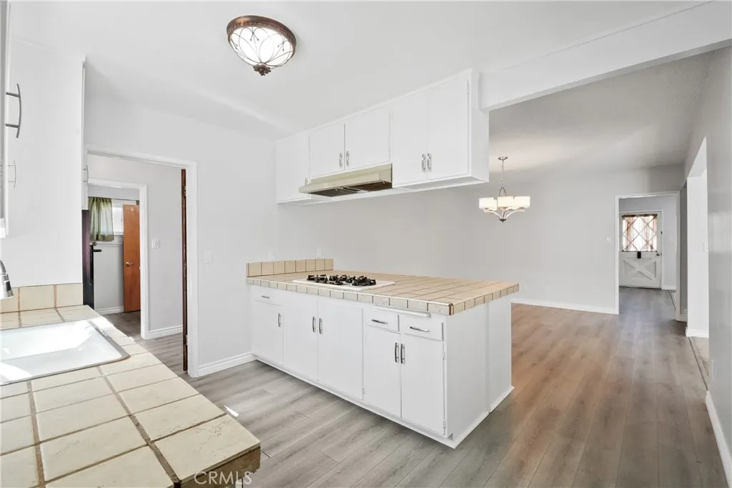 5316 Emerald Street, Torrance, California 90503 home-pic-7
