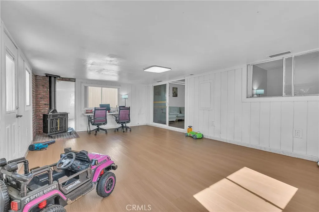 927 N Glenn, Ontario, California 91764 home-pic-25