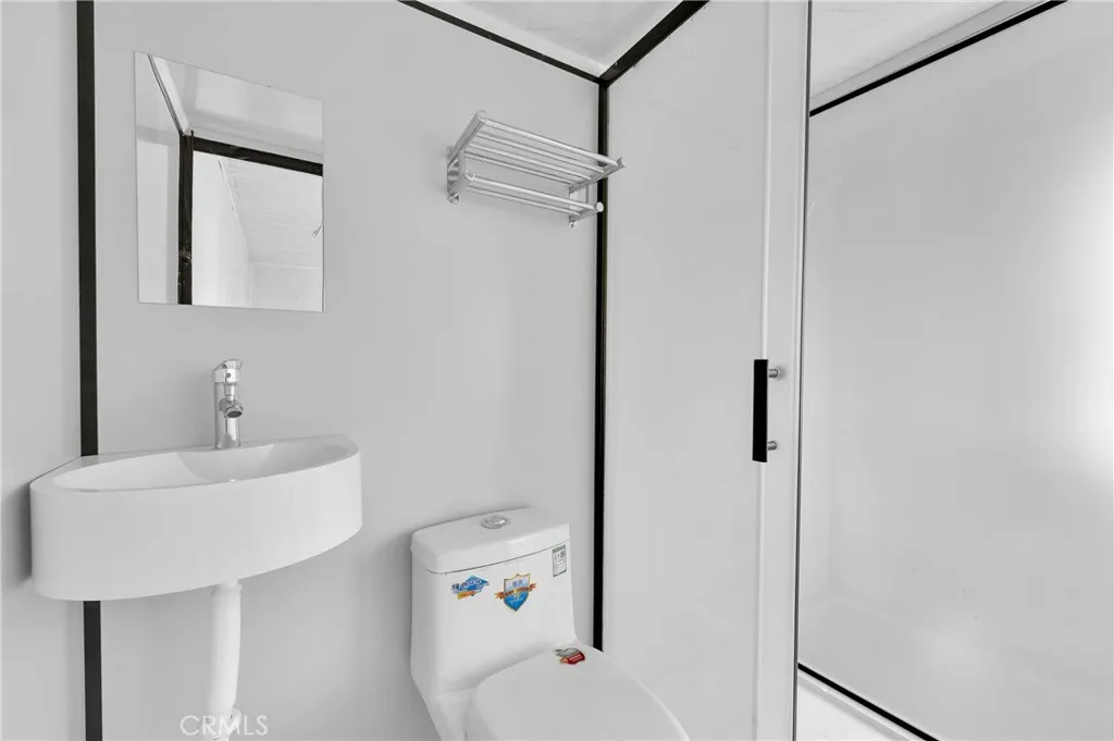 927 N Glenn, Ontario, California 91764 home-pic-27