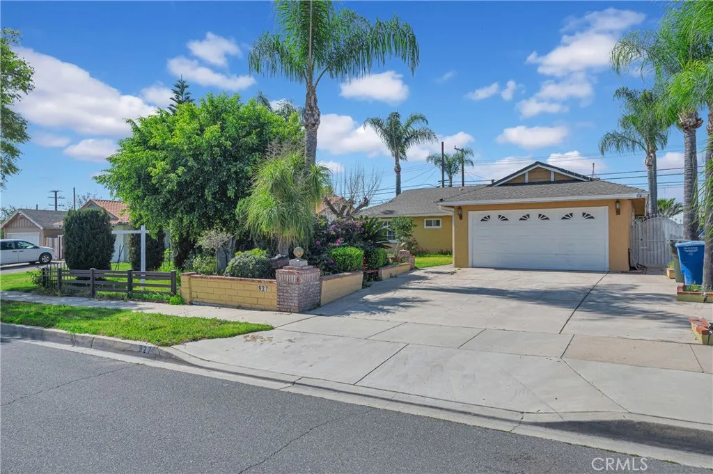 927 N Glenn, Ontario, California 91764 home-pic-1