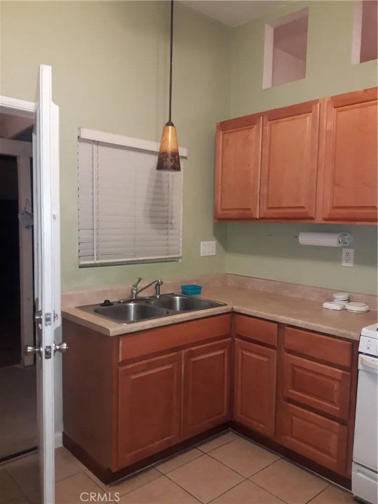 33053 Blackwell, Lake Elsinore, California 92530 home-pic-16