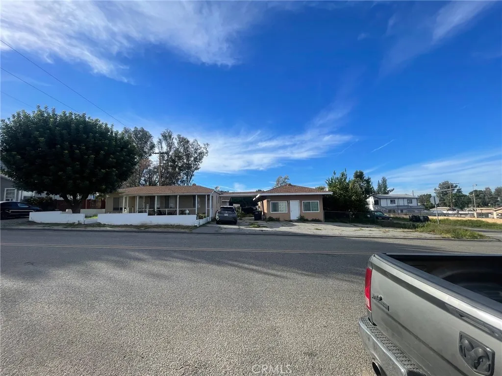 33053 Blackwell, Lake Elsinore, California 92530 home-pic-1