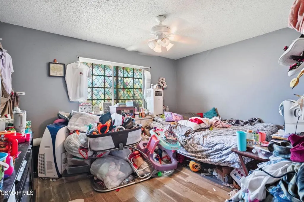 13676 Shablow Avenue, Sylmar, California 91342 home-pic-17