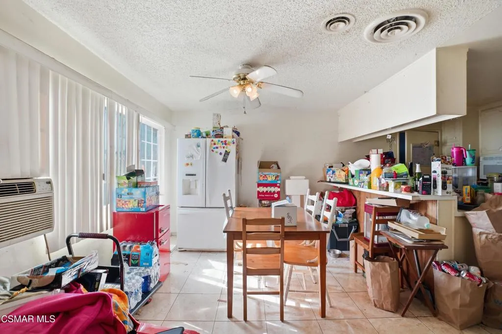 13676 Shablow Avenue, Sylmar, California 91342 home-pic-4