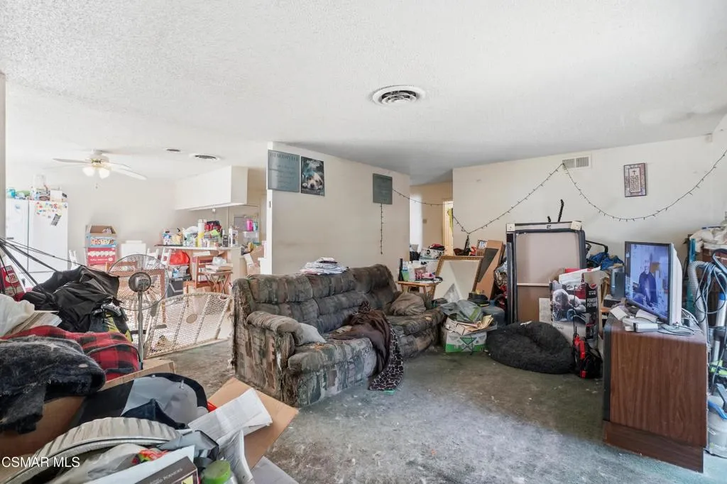 13676 Shablow Avenue, Sylmar, California 91342 home-pic-12