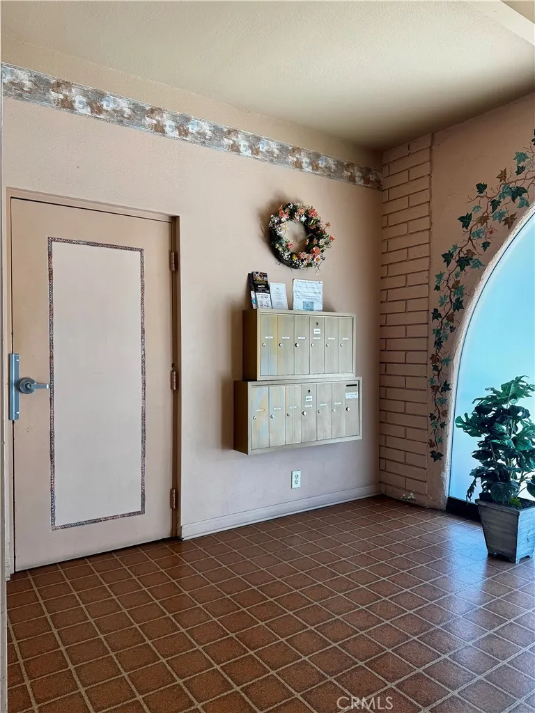 191 Kennebec 403, Long Beach, California 90803 home-pic-24