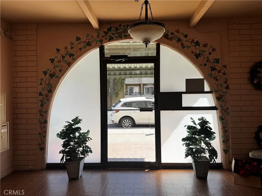 191 Kennebec 403, Long Beach, California 90803 home-pic-25