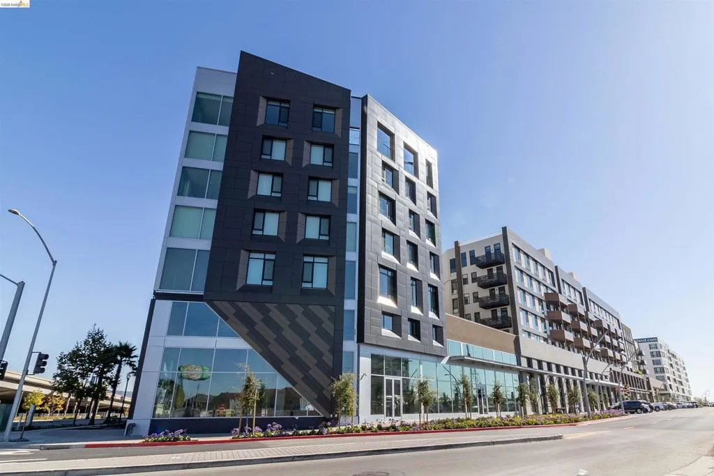 260 260 Brooklyn Basin Way 443, Oakland, California 94606 home-pic-38