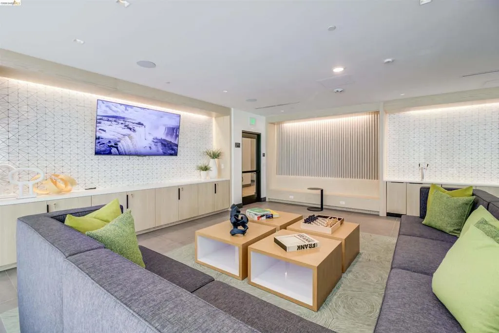 260 260 Brooklyn Basin Way 443, Oakland, California 94606 home-pic-27