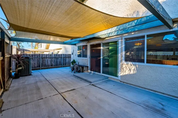 photos taken before current tenant moved-in