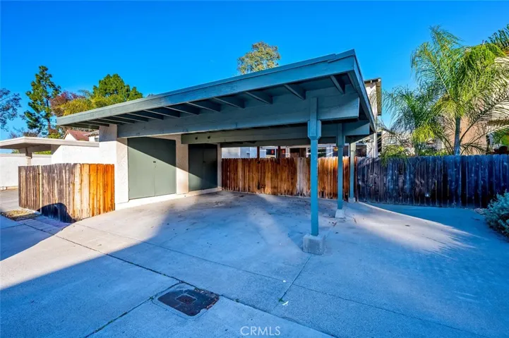 photos taken before current tenant moved-in