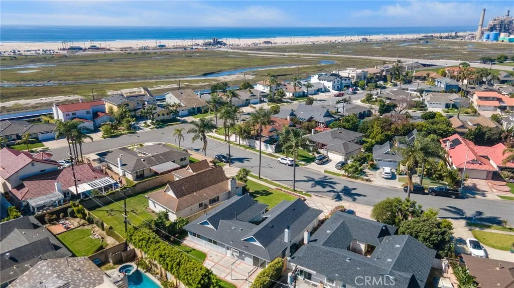 22102 Surfrider Lane, Huntington Beach, California 92646 home-pic-22