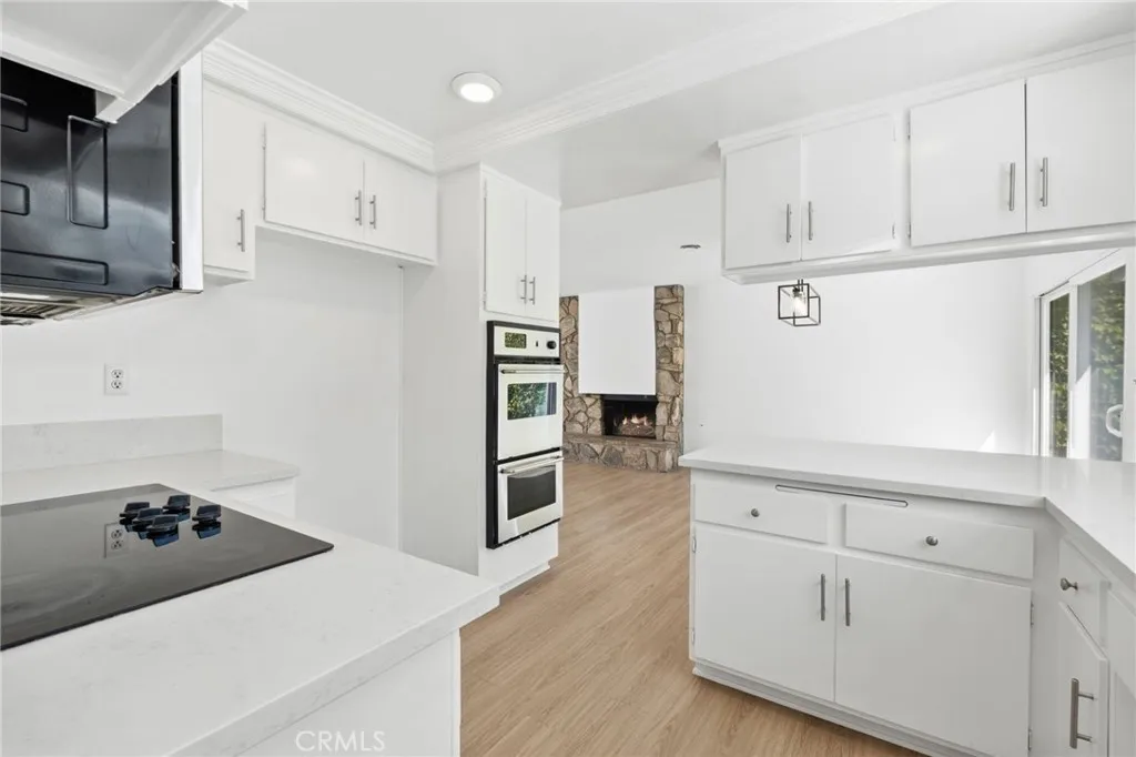 22102 Surfrider Lane, Huntington Beach, California 92646 home-pic-6