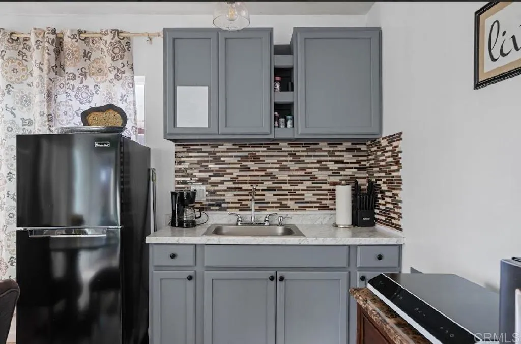 3964 Delta Street, San Diego, California 92113 home-pic-22