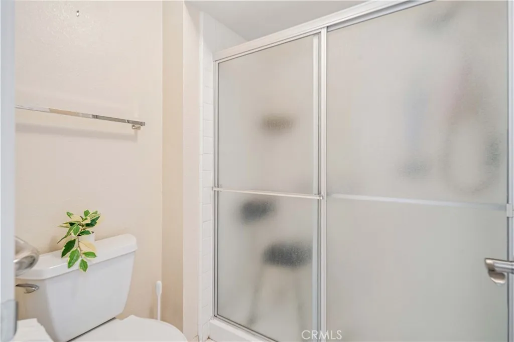 2904 W J4 Avenue, Lancaster, California 93536 home-pic-21