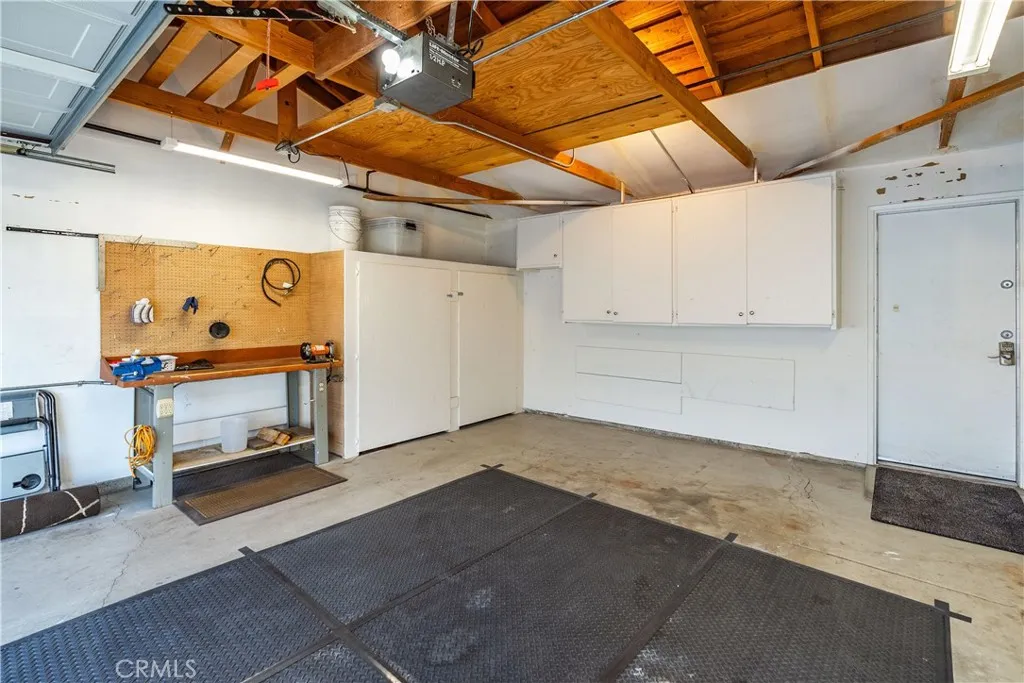 2904 W J4 Avenue, Lancaster, California 93536 home-pic-34