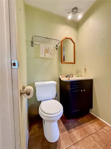 Guest bedroom