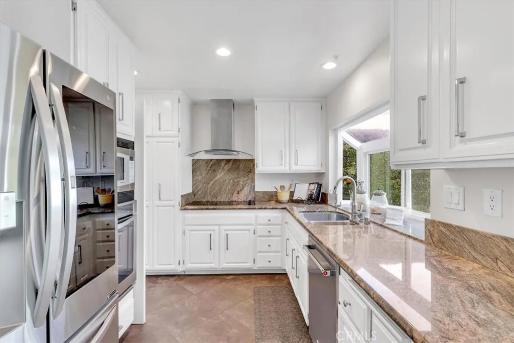 2144 Camino Laurel, San Clemente, California 92673 home-pic-12