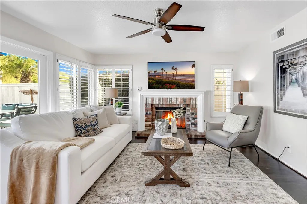 2144 Camino Laurel, San Clemente, California 92673 home-pic-17