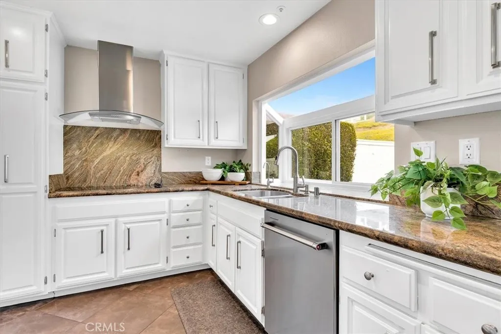 2144 Camino Laurel, San Clemente, California 92673 home-pic-13