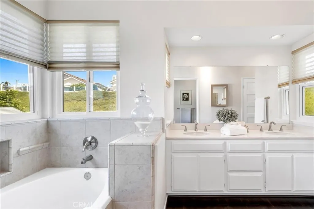 2144 Camino Laurel, San Clemente, California 92673 home-pic-30