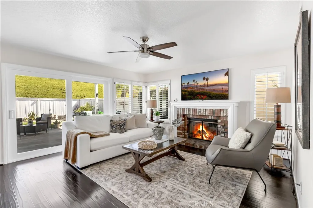 2144 Camino Laurel, San Clemente, California 92673 home-pic-18