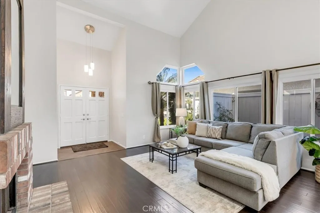 2144 Camino Laurel, San Clemente, California 92673 home-pic-8