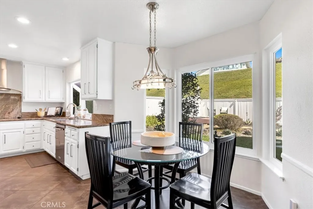 2144 Camino Laurel, San Clemente, California 92673 home-pic-16