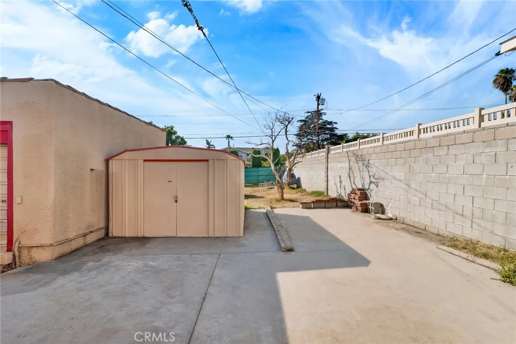 637 E Fairmount Road, Burbank, California 91501 home-pic-4