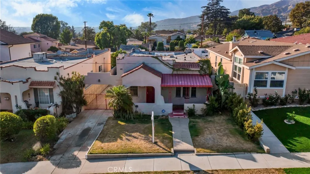 637 E Fairmount Road, Burbank, California 91501 home-pic-23
