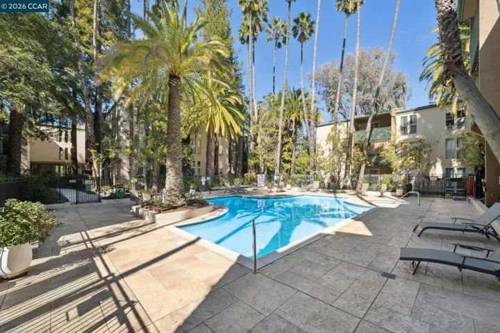 GATED & PRIVATE