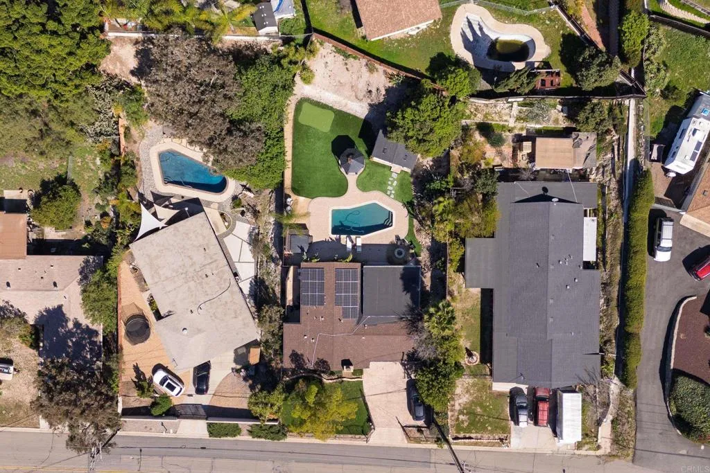10274 Madrid Way, Spring Valley, California 91977 home-pic-6