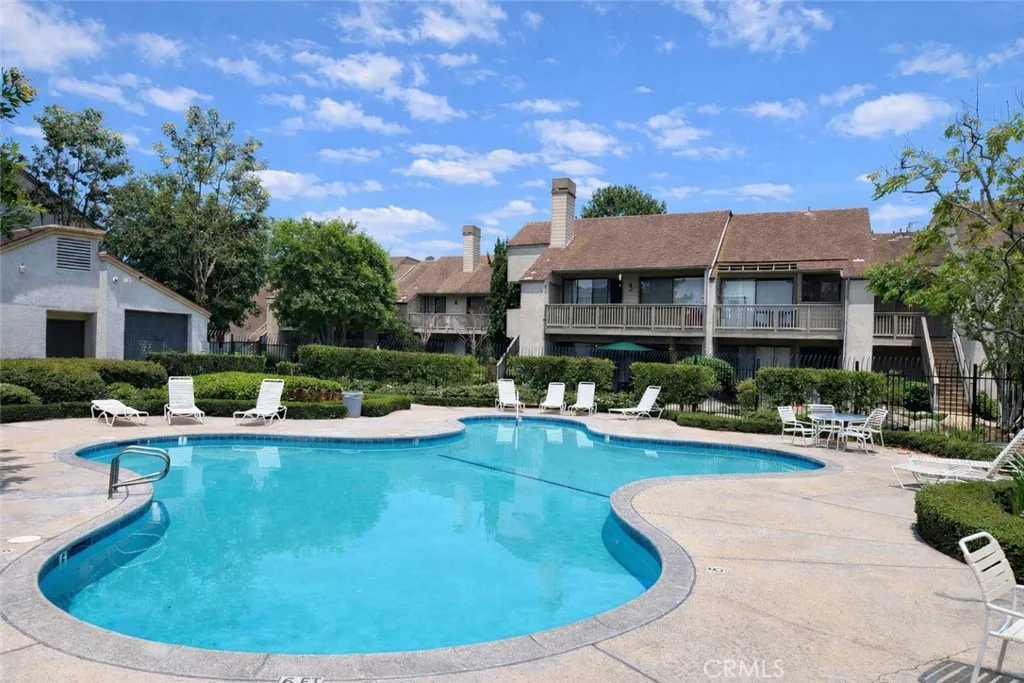 10520 Lakeside N L, Garden Grove, California 92840 home-pic-22