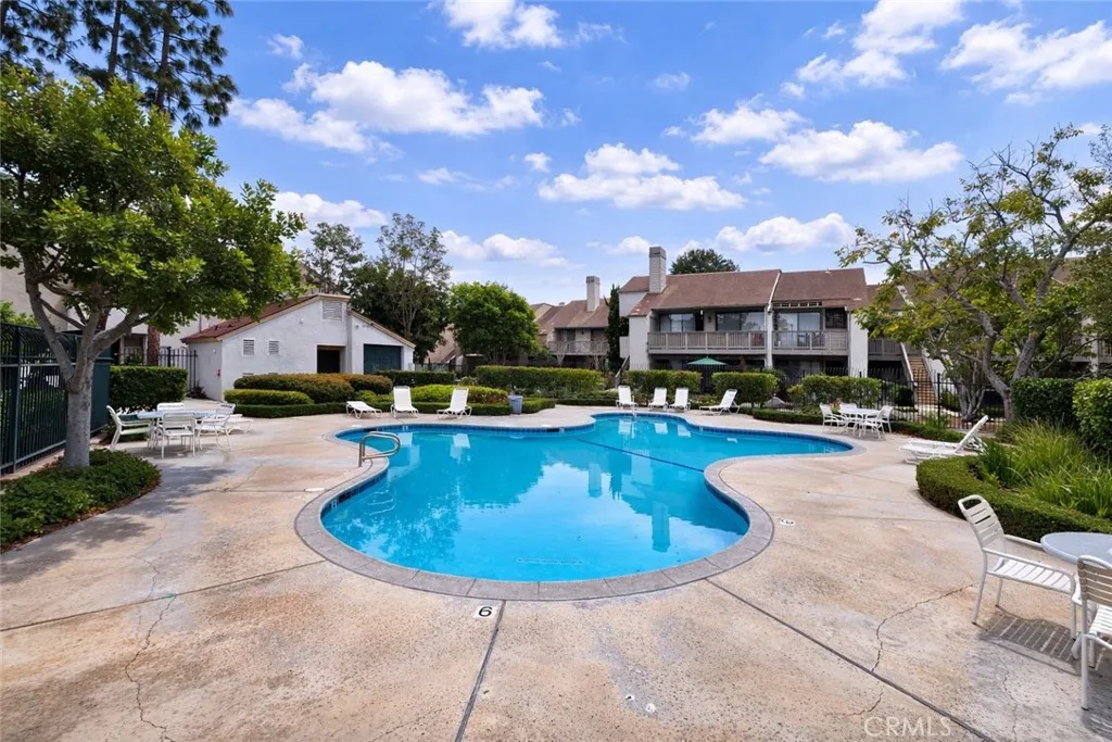 10520 Lakeside N L, Garden Grove, California 92840 home-pic-21