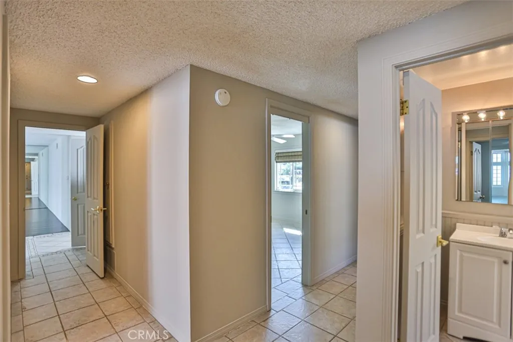 18440 Tamarind, Fountain Valley, California 92708 home-pic-5