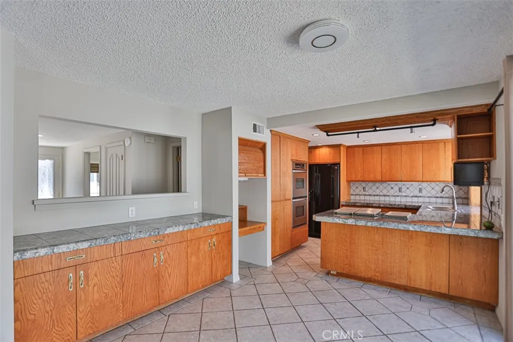 18440 Tamarind, Fountain Valley, California 92708 home-pic-20
