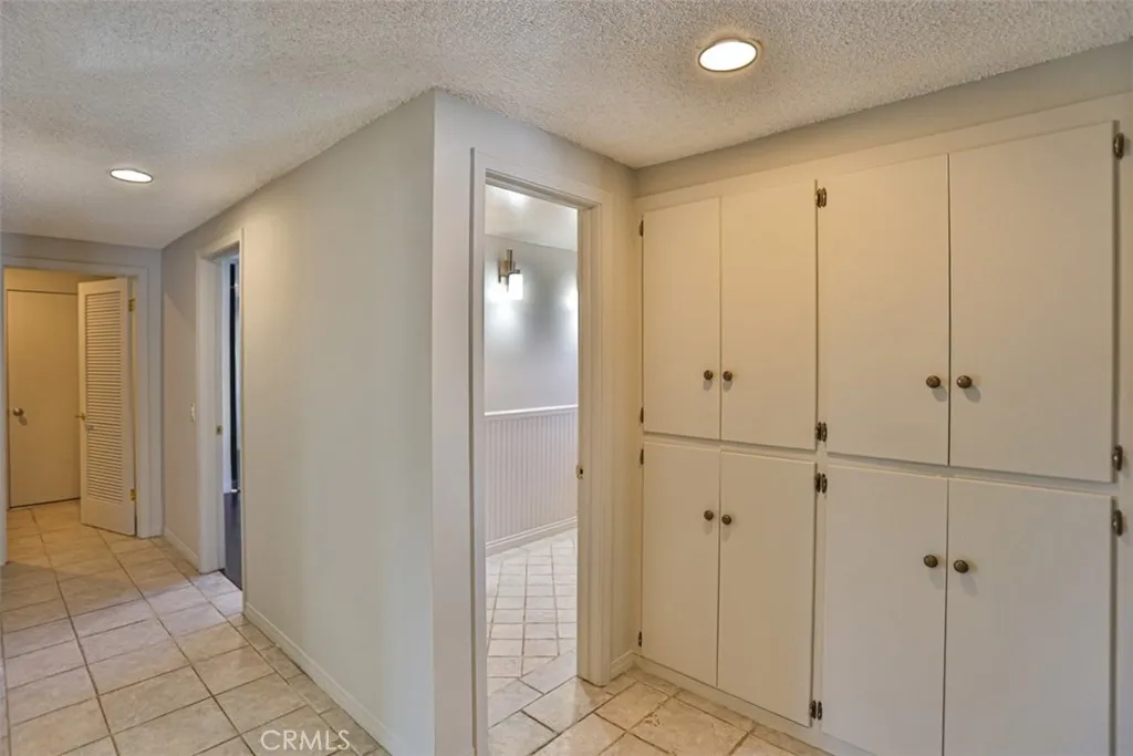 18440 Tamarind, Fountain Valley, California 92708 home-pic-4