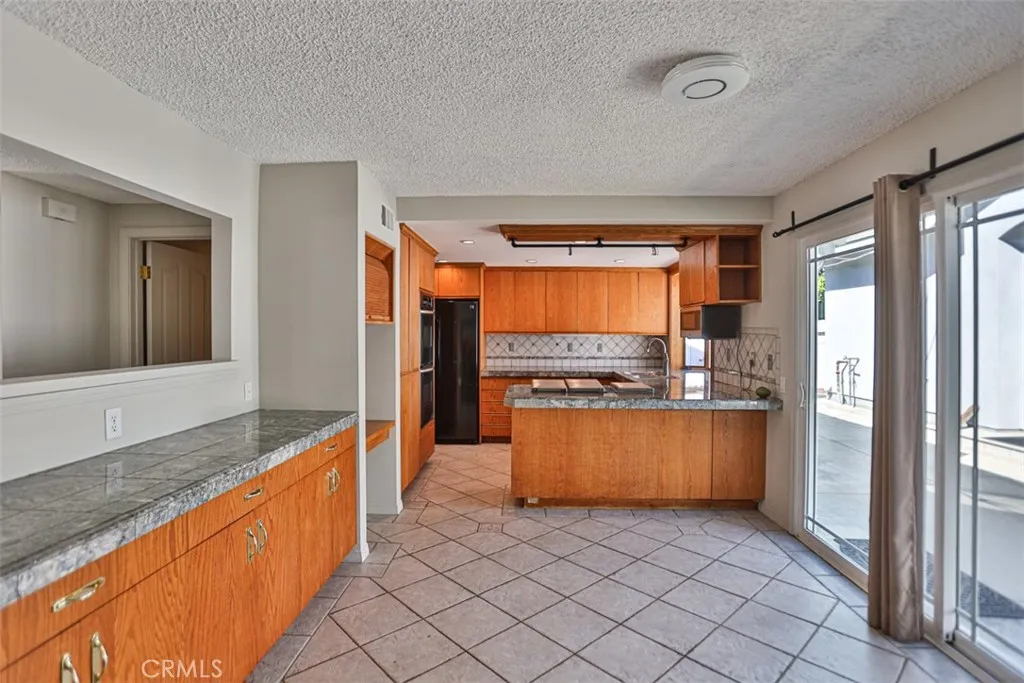 18440 Tamarind, Fountain Valley, California 92708 home-pic-21
