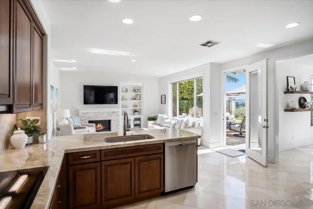 , Carlsbad, California 92011 home-pic-16