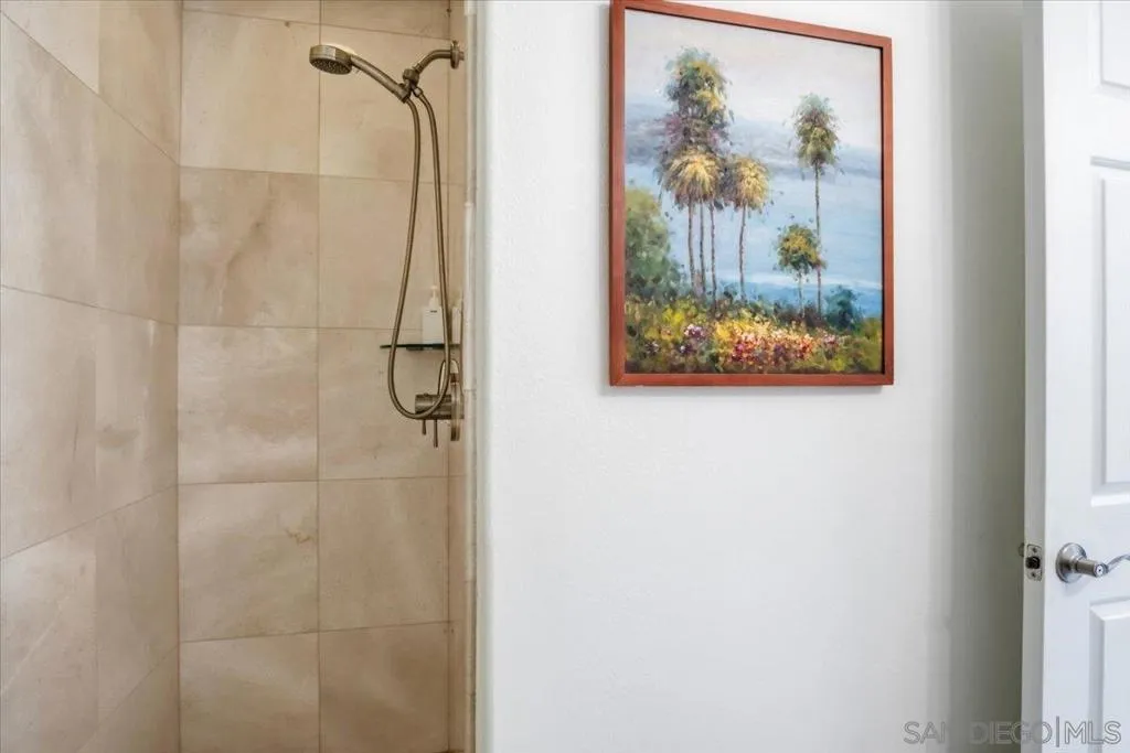 , Carlsbad, California 92011 home-pic-32