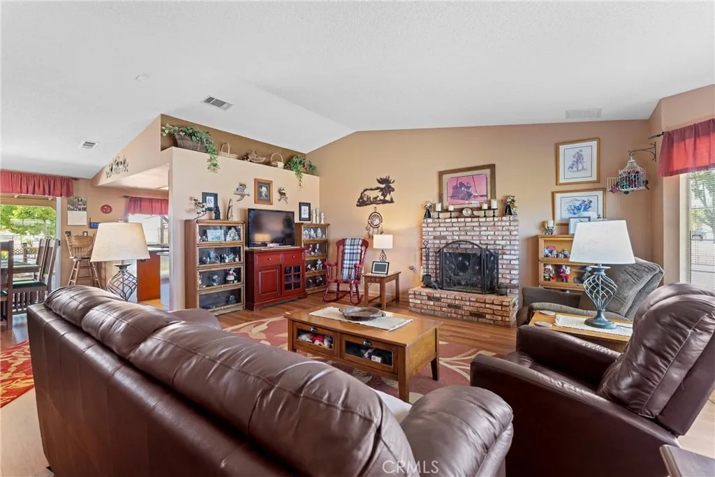 36916 95th Street E, Littlerock, California 93543 home-pic-5