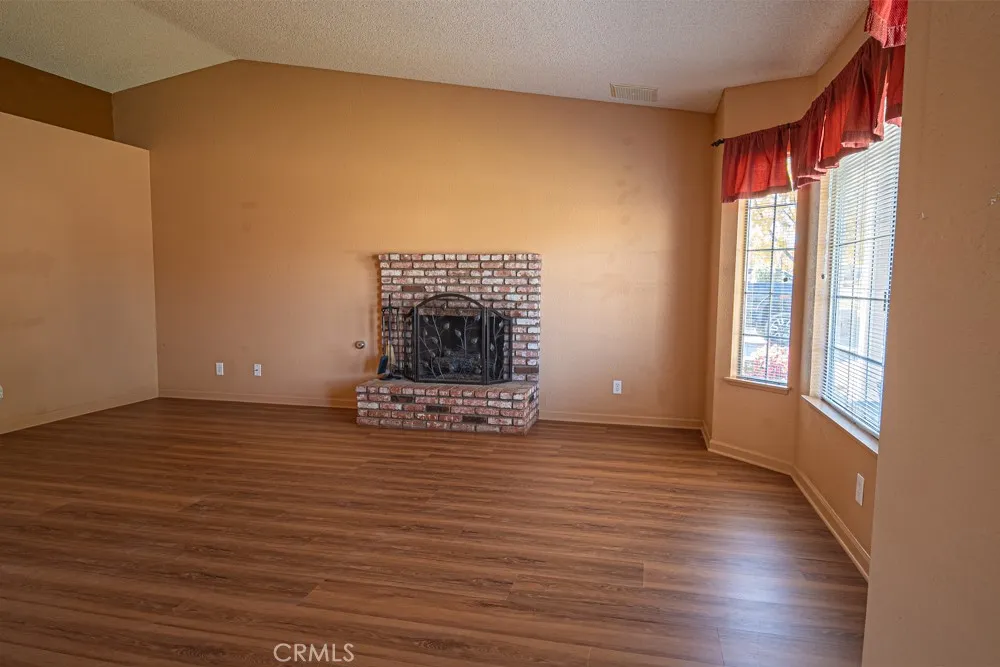 36916 95th Street E, Littlerock, California 93543 home-pic-6