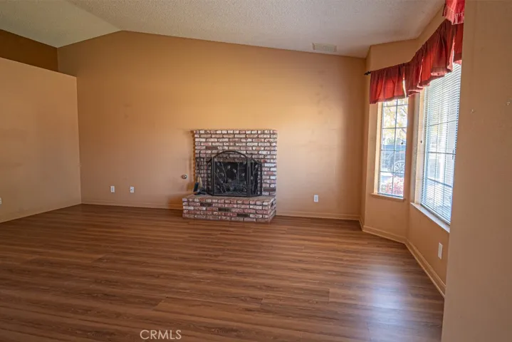 36916 95th Street E, Littlerock, California 93543