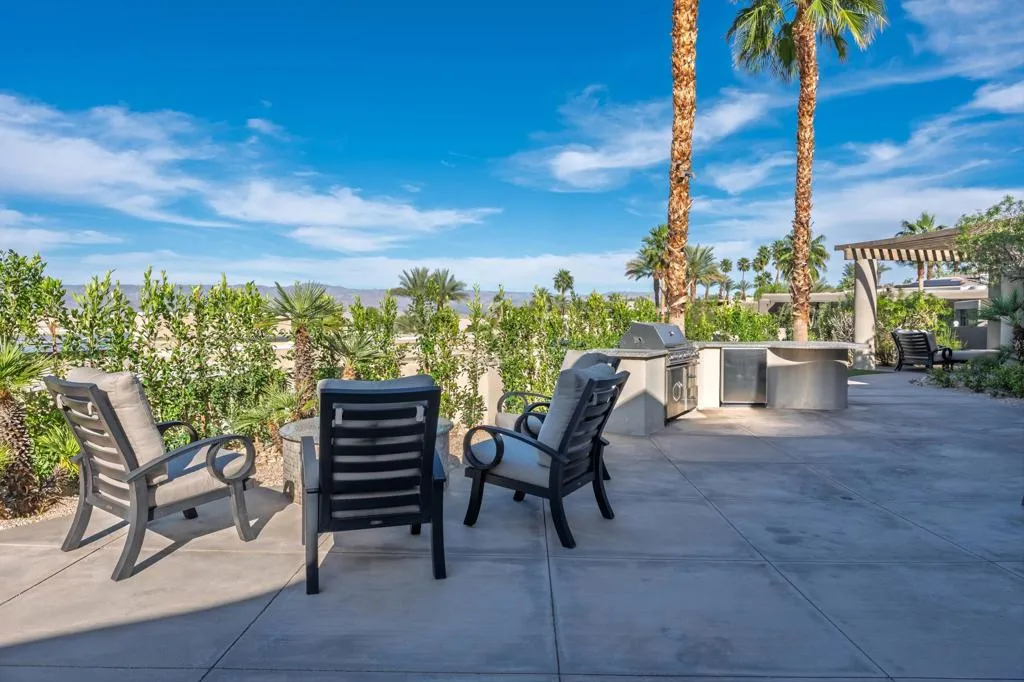 7 Mirada Circle, Rancho Mirage, California 92270 home-pic-17