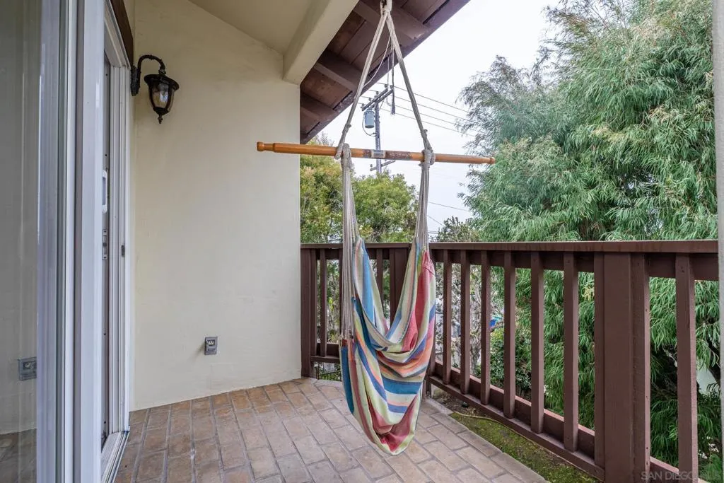 175 Maple Ave 4, Carlsbad, California 92008 home-pic-16