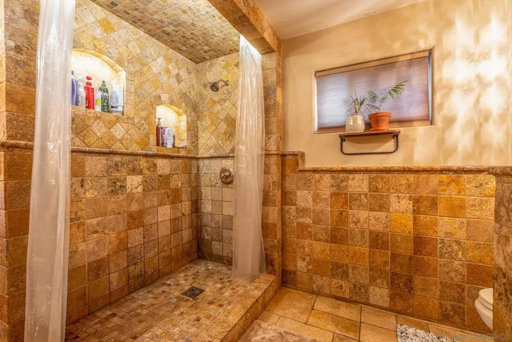 175 Maple Ave 4, Carlsbad, California 92008 home-pic-11