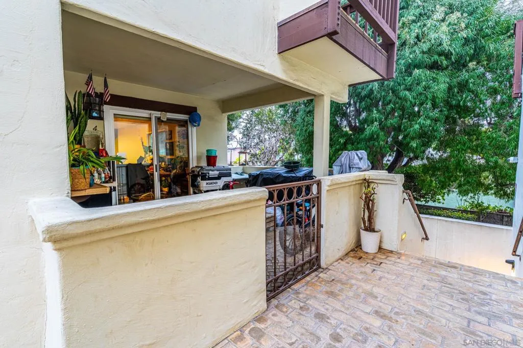 175 Maple Ave 4, Carlsbad, California 92008 home-pic-25