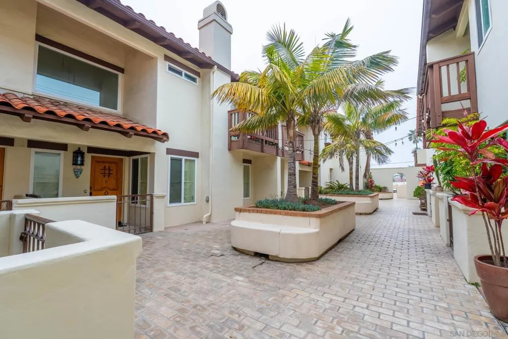 175 Maple Ave 4, Carlsbad, California 92008 home-pic-26