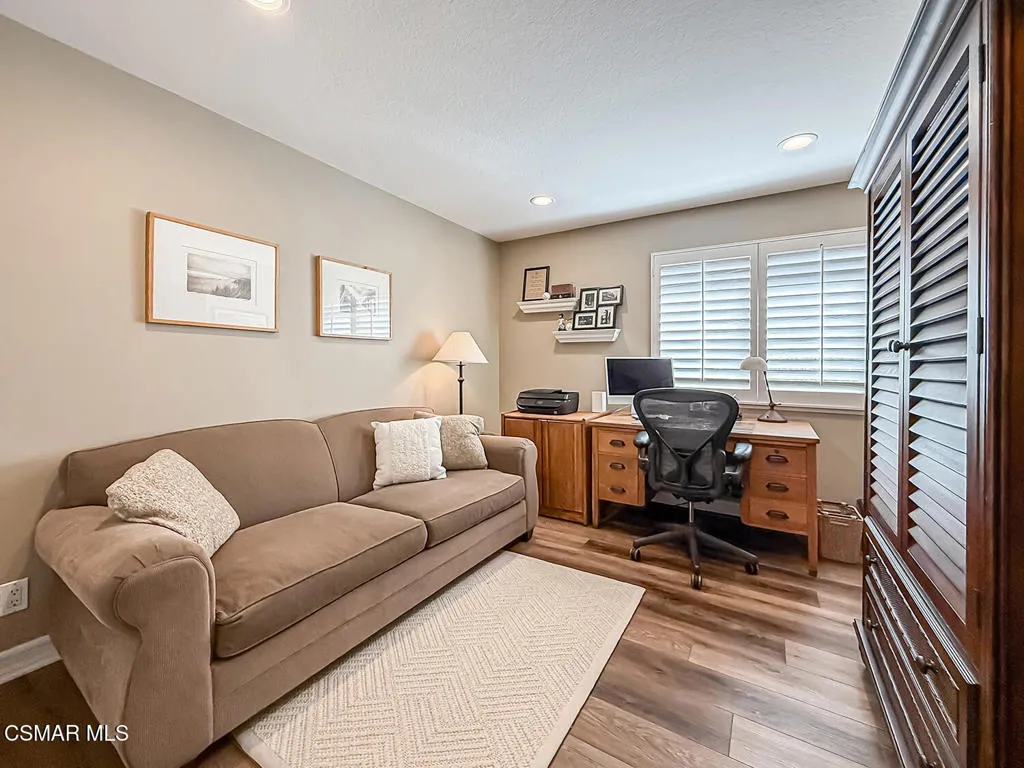 628 Silverwheel Place, Newbury Park, California 91320 home-pic-40